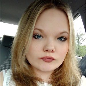 Meet your Posher, Brianna